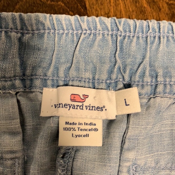 Vineyard Vines kids shorts. - Picture 4 of 4